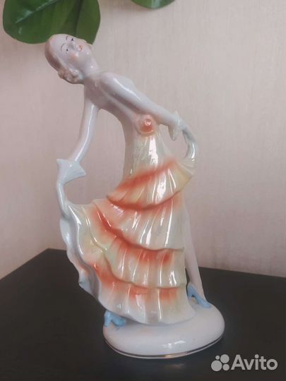 Статуэтка Танцовщица