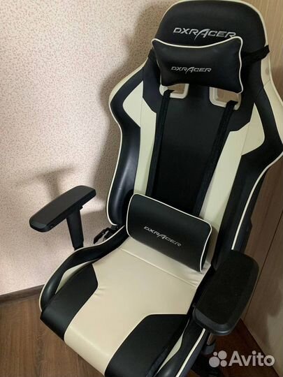 Кресло геймерское DXRacer king black/white