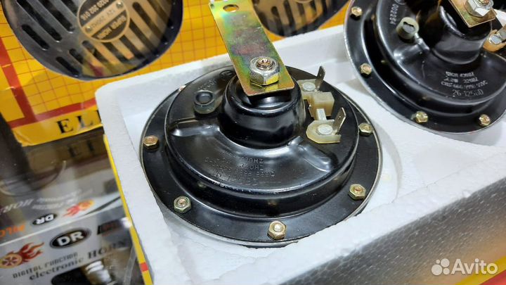 Сигнал автомобильный super horn 1037 хром