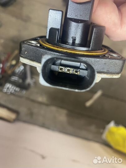 Датчик уровня масла vag Skoda Volkswagen