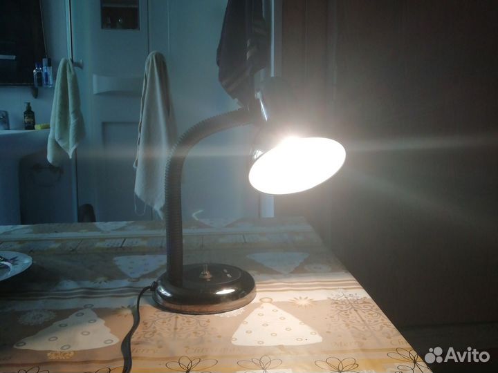 Лампа настольная