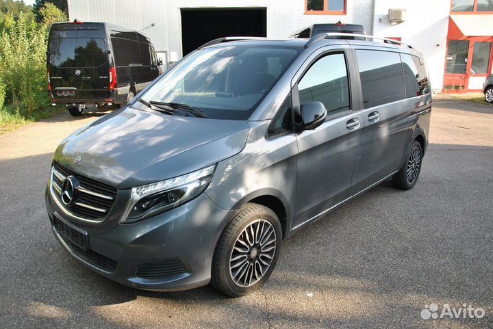 В разборе Mercedes-Benz V-класс W447