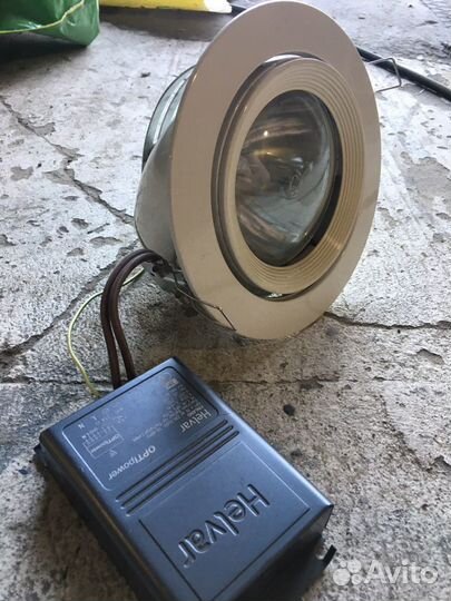 Светильник встраеваемый LUX TL20WMH 02EL 1X70 комп