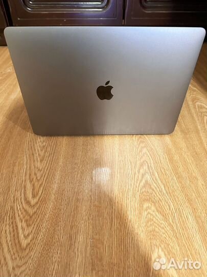 Macbook pro 13 2020 m1 8mb