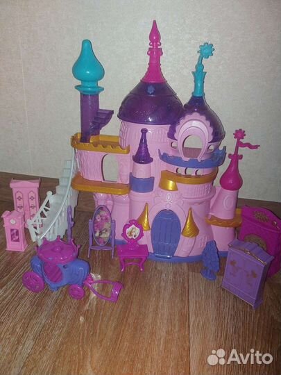 Игрушка Замок