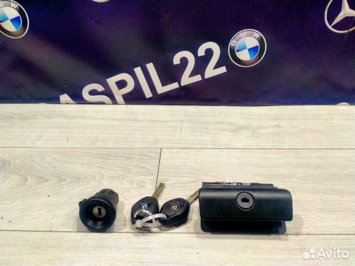 Комплект замков Bmw X5 E53 M54B30 01/2004