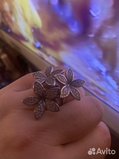 Серебряное кольцо с фианитом