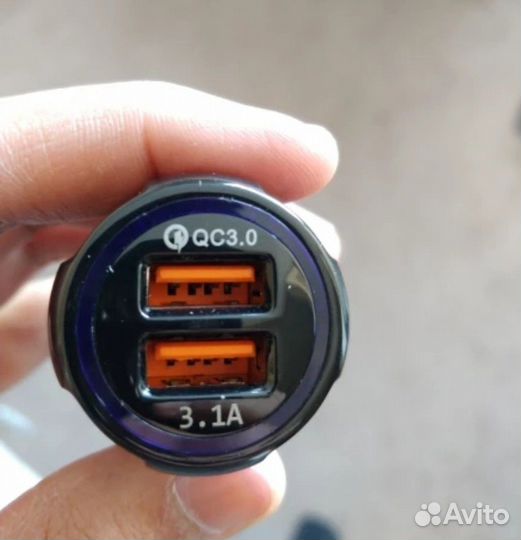 Автомобильная зарядка USB в прикуриватель