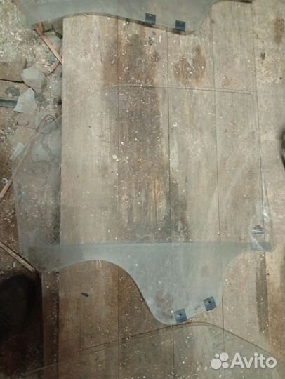 Стекло дверное Рено Логан 1