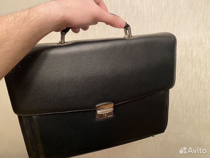 Мужской кожаный портфель