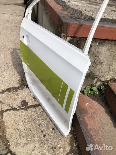 Дверь задняя правая Skoda Rapid 2012-2023