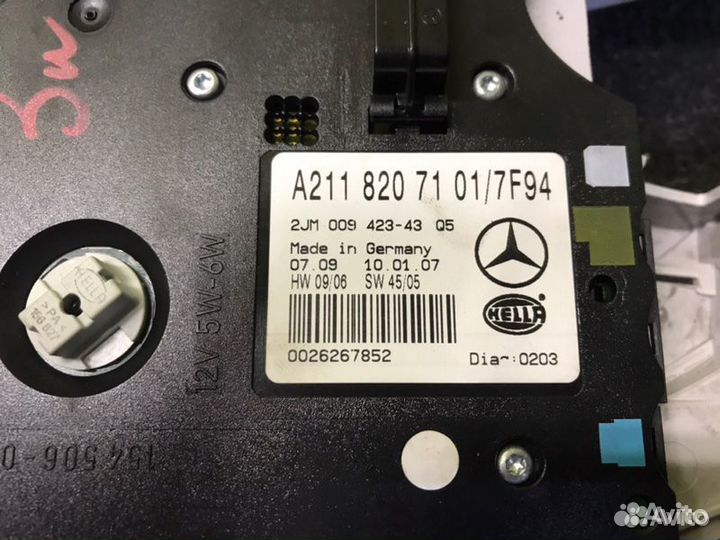 Плафон салонный передний Mercedes 211 W211