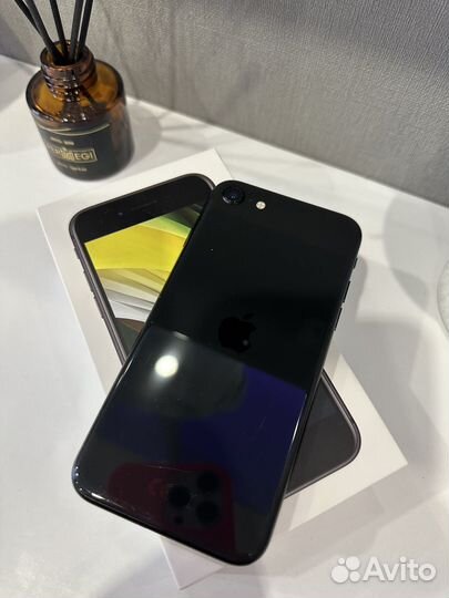 iPhone SE (2020), 128 ГБ