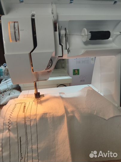 Швейная машина Husqvarna Viking 325