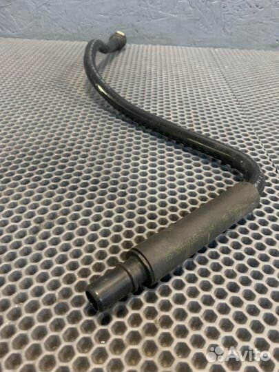 Трубка топливная задняя Porsche Panamera 970 рест