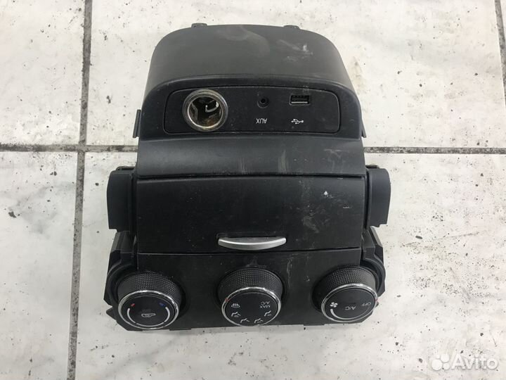 Блок управления климат контролем SsangYong Actyon