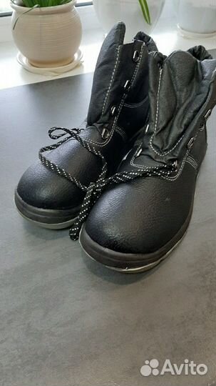Ботинки разм 41 новые