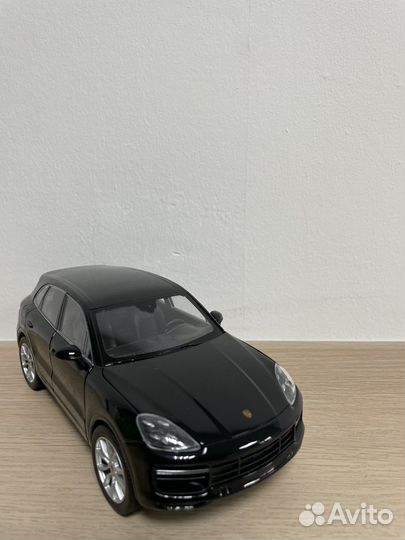 Porsche cayenne turbo модель Welly 1:24
