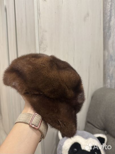 Шапка с козырьком норка