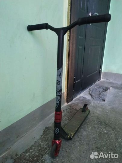 Трюковой самокат oxelo mf 1.8 в хорошем состоянии
