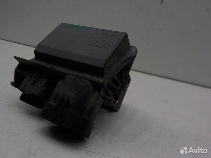 Блок управления вентиляторами Peugeot 3008 2010