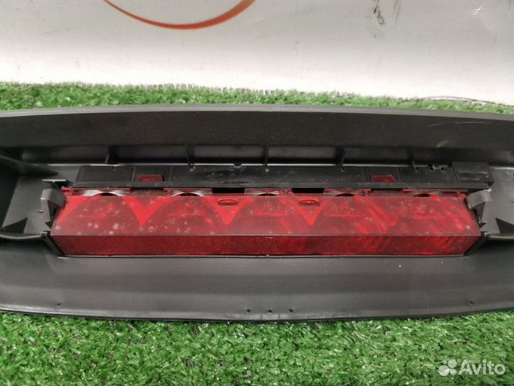 Стоп-сигнал дополнительный задний Ford Focus 2