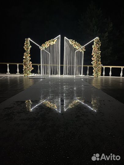 Свадебный декор, тяжелый дым, холодные фонтаны