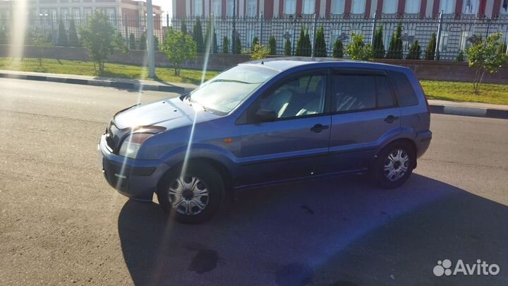 Ford Fusion 1.6 МТ, 2005, 200 000 км