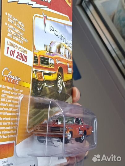 Johnny Lightning 1963 Pontiac Tempest