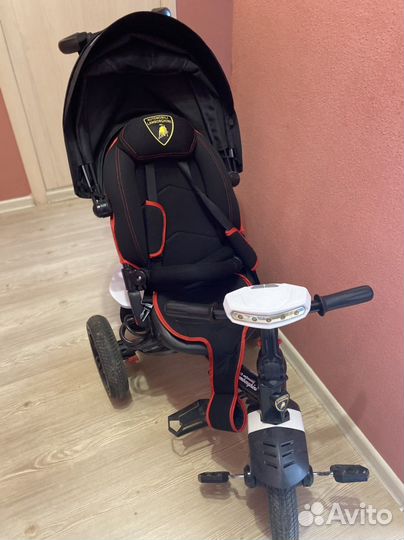 Велосипед трехколесный lamborghini почти новый
