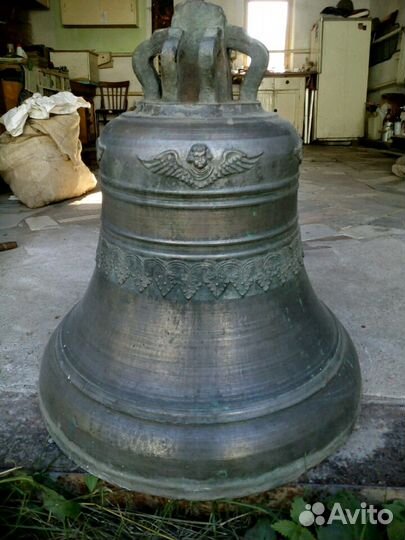 Старинный колокол, церковный
