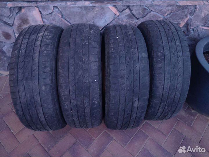 Continental CrossContact UHP E 235/60 R18 103V