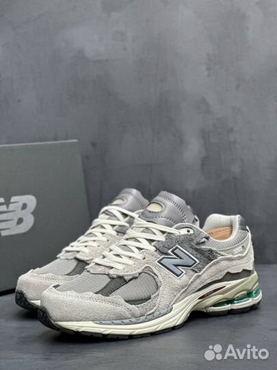 Кроссовки New balance 2002r