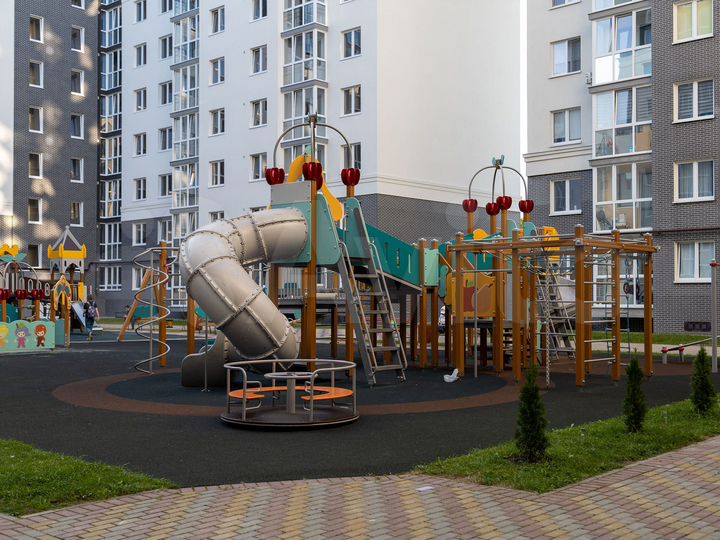 2-к. квартира, 62 м², 1/9 эт.