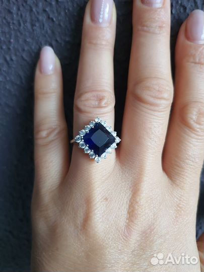 Украшения (колье, подвеска с перламутром, кольца)