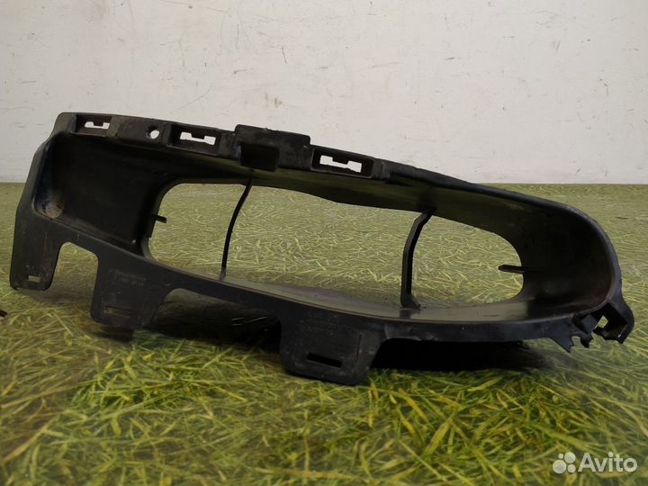 Воздуховод бампера передний правый передний правый