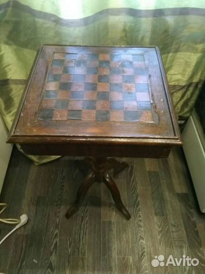 Шахматный столик старинный