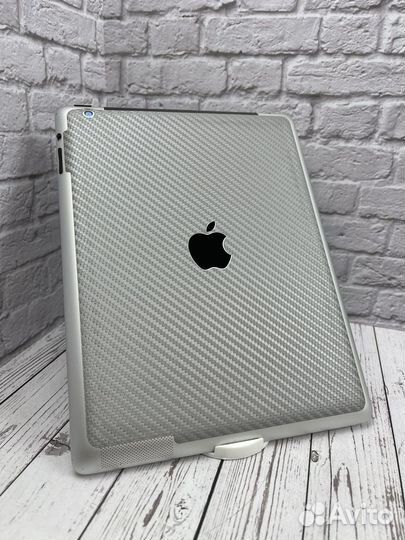 Хороший iPad 3 64 Gb White + cellular