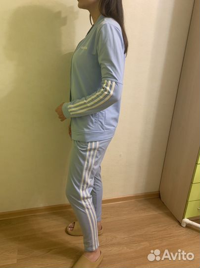 Спортивный костюм adidas