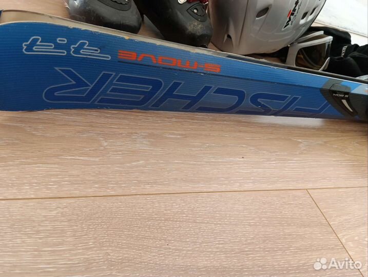 Лыжи горные с экипировкой