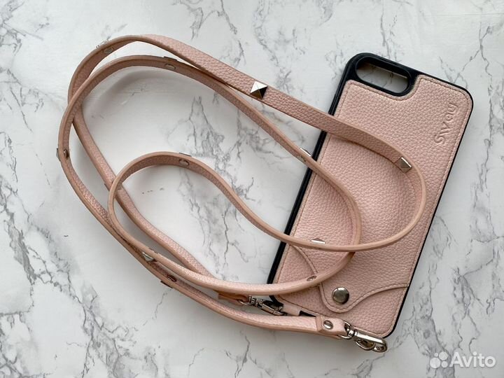 Чехол на iPhone