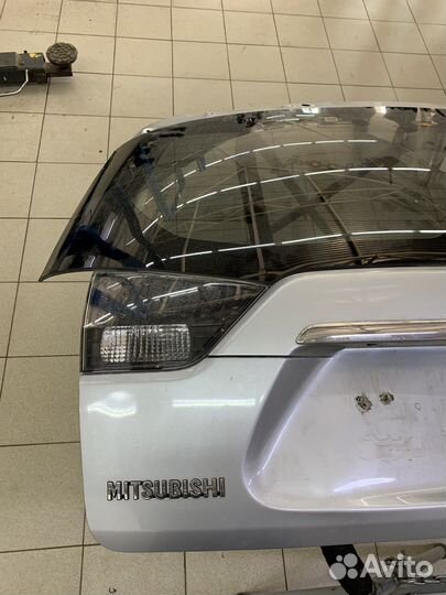 Задняя крышка багажника mitsubishi outlender XL