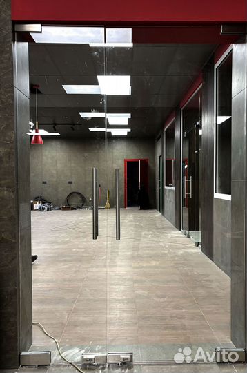 Дверь стеклянная от производителя