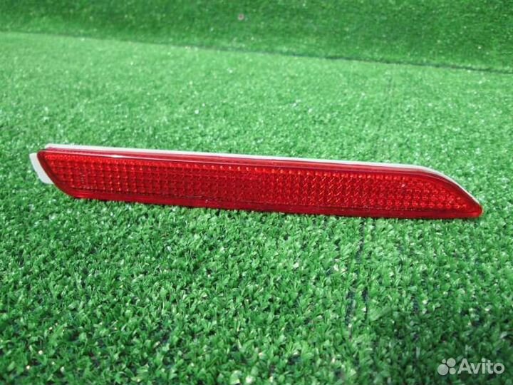 Катафот бампера задний правый Toyota Corolla