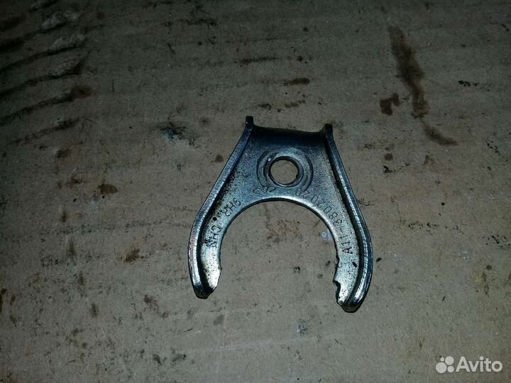 Фиксатор датчика скорости Chery Amulet A15