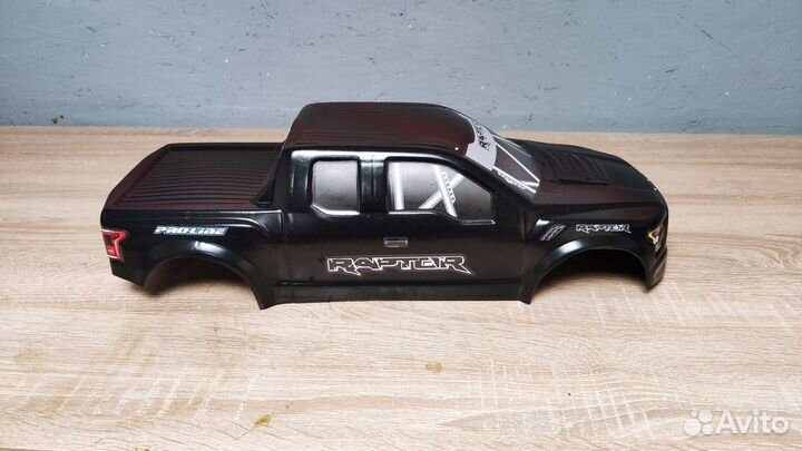 Кузов неубивайка Ford raptor 1/8 1/10 (оклеенный)