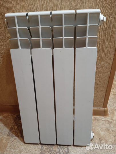 Биметаллический радиатор 4 секции