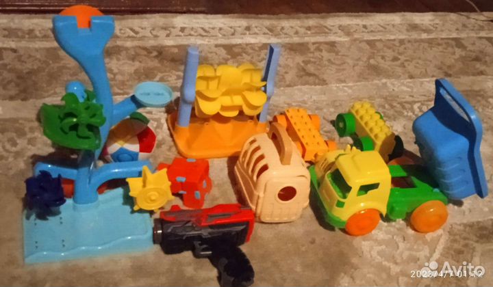 Машина радио управляемая, разные игрушки