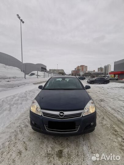 Opel Astra 1.8 AT, 2011, 84 000 км