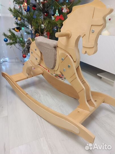 Качалка лошадь